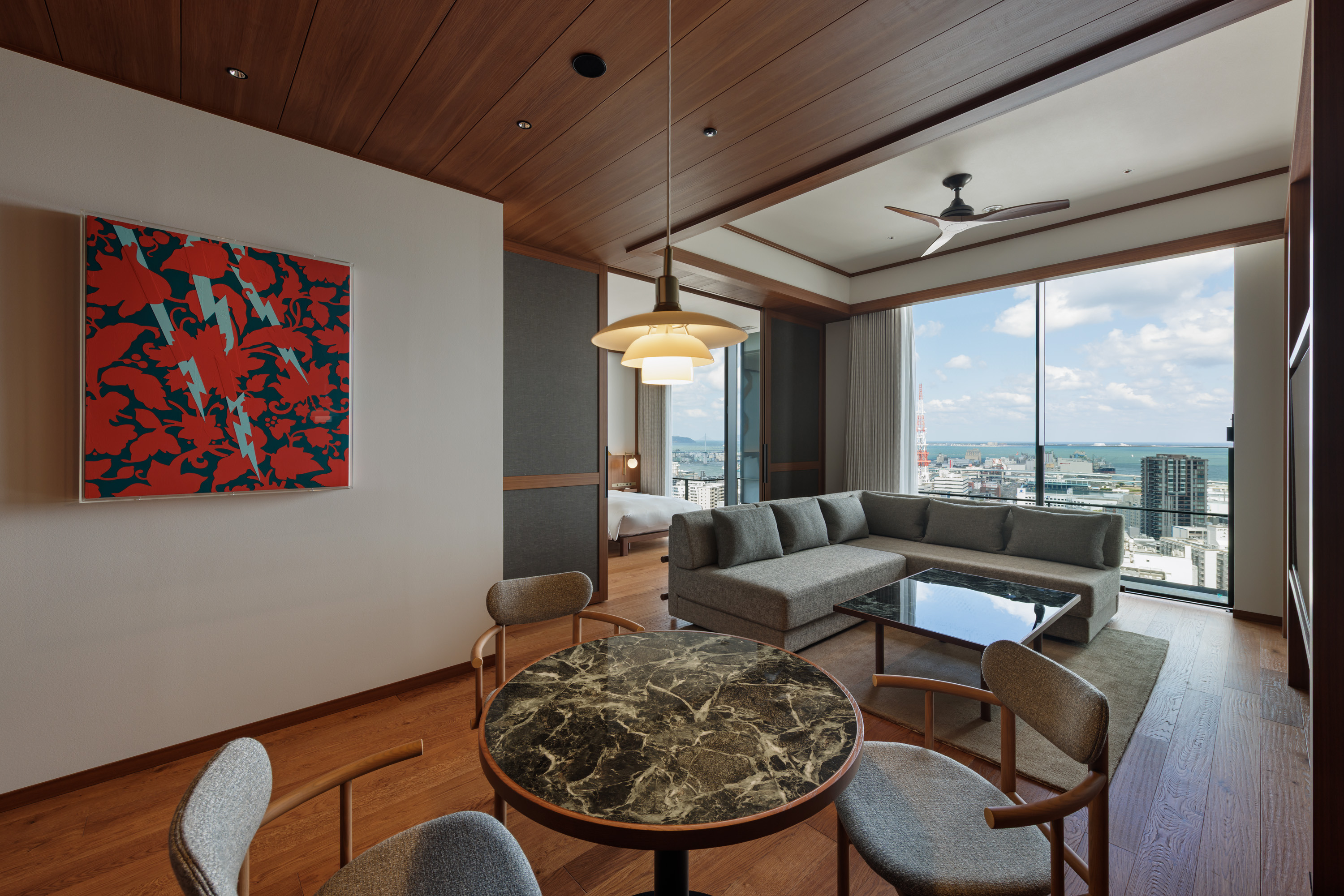 3 suites available for private use (19th floor)