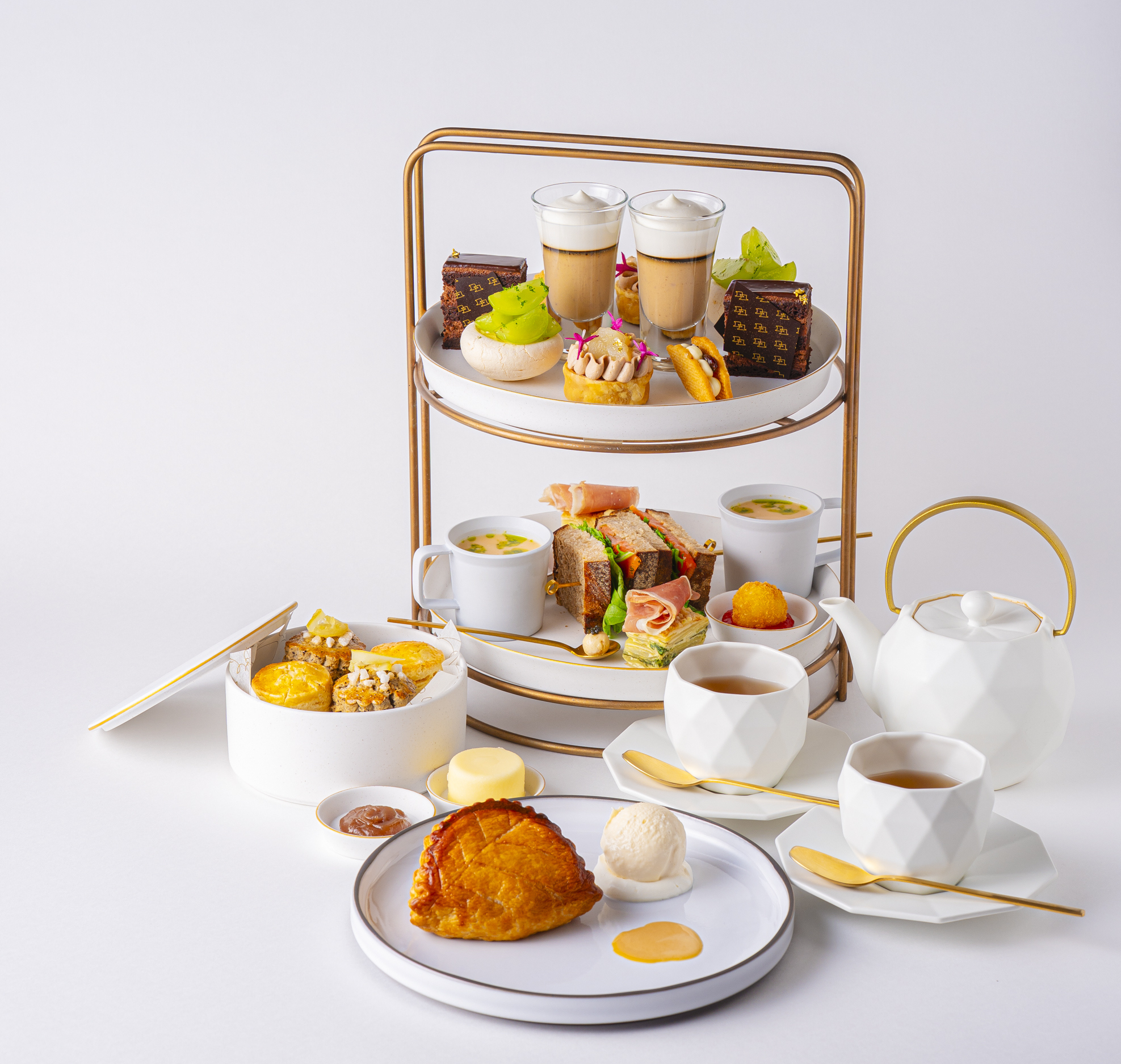 期間限定｜Autumn's Golden Harvest Afternoon Tea